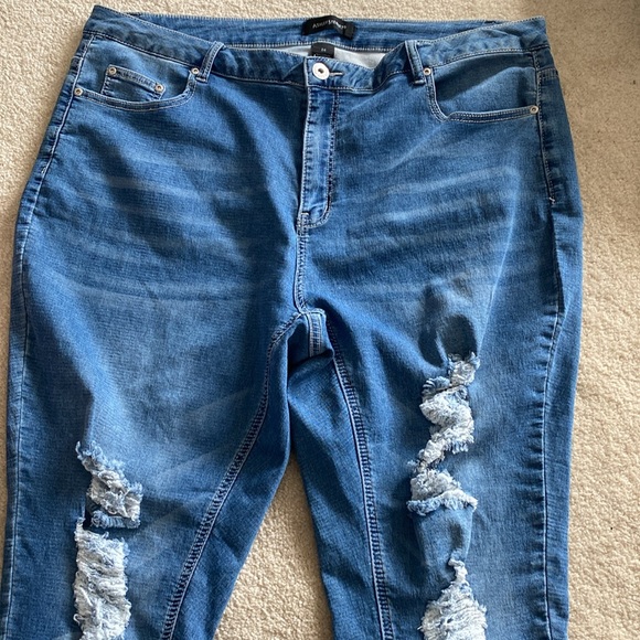 Ashley Stewart distressed jeans size 24 - Picture 5 of 9